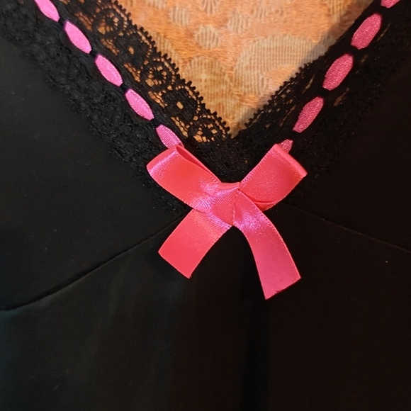 :L: ✨3 for $45✨ Black & Pink La Senza Vintage Slip - Picture 4 of 9